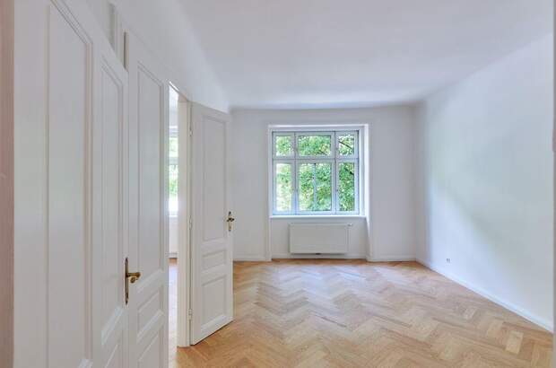 Altbauwohnung mit Balkon kaufen in 1020 Wien (Bild 1)