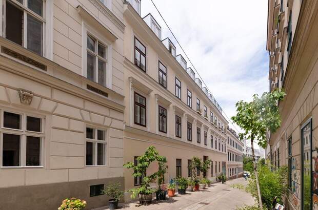 Altbauwohnung kaufen in 1070 Wien (Bild 1)