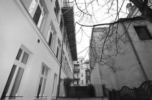 Altbauwohnung mit Balkon kaufen in 1070 Wien (Bild 1)