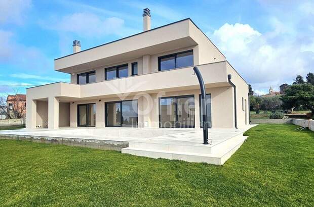 Haus kaufen in 52440 Porec (Bild 1)