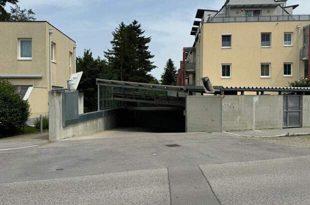 Halle / Lager / Produktion mieten in 2500 Baden (Bild 1)