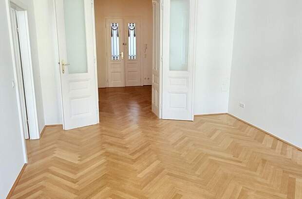 Altbauwohnung kaufen in 1050 Wien (Bild 2)