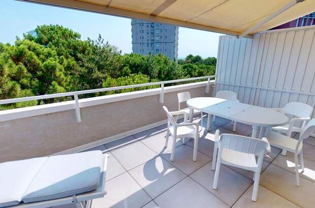 Wohnung mit Balkon kaufen in 33054 Lignano Sabbiadoro (Bild 1)