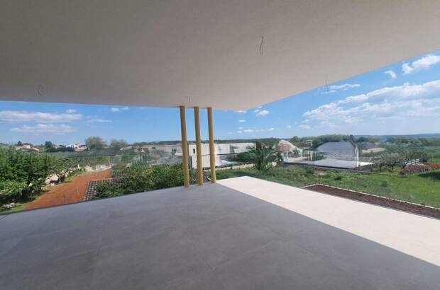 Haus kaufen in 52440 Porec (Bild 2)