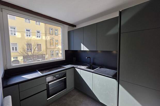 Altbauwohnung mit Balkon mieten in 8020 Graz (Bild 1)