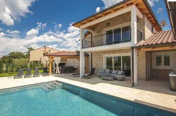 Haus kaufen in 52440 Porec (Bild 2)