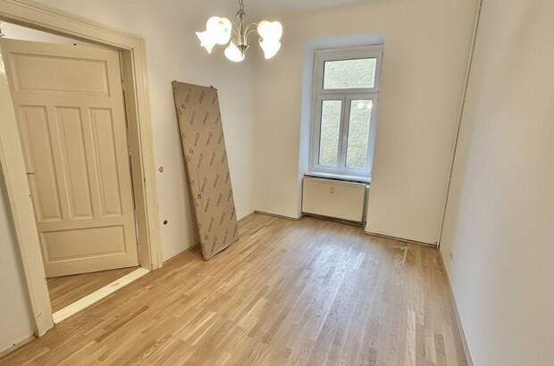 Altbauwohnung mit Balkon mieten in 8010 Graz (Bild 2)