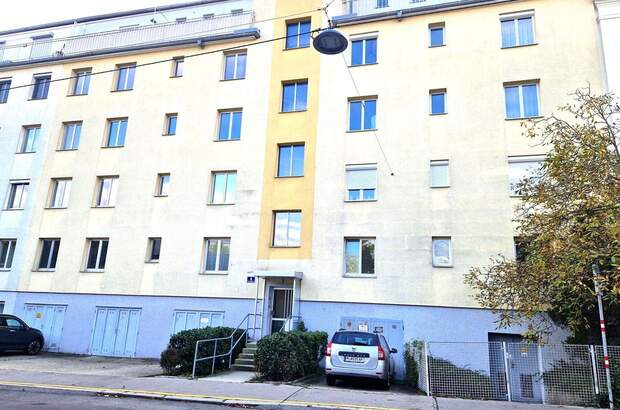 Altbauwohnung kaufen in 1130 Wien (Bild 2)