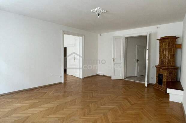 Altbauwohnung mit Balkon kaufen in 2700 Wiener Neustadt (Bild 2)