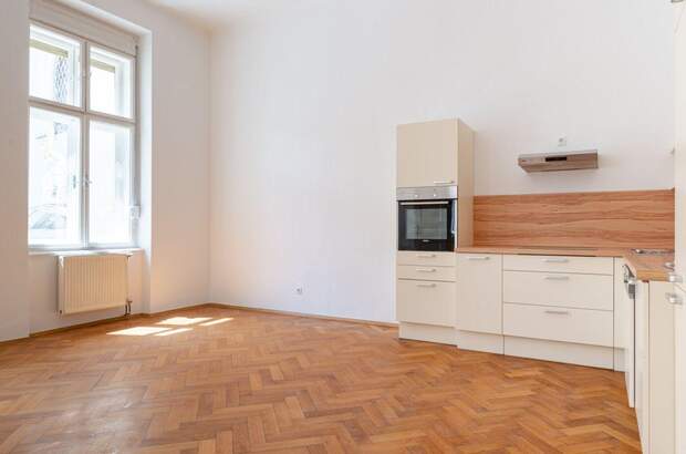 Altbauwohnung mit Balkon mieten in 8010 Graz (Bild 2)