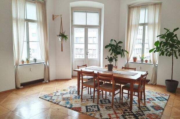 Altbauwohnung mit Balkon mieten in 8010 Graz (Bild 1)