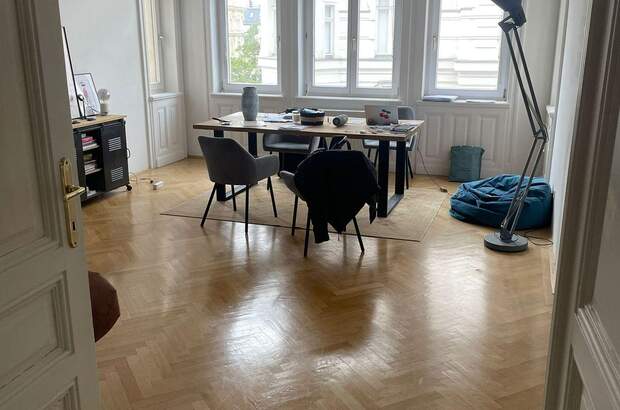 Altbauwohnung mit Balkon mieten in 1060 Wien (Bild 1)