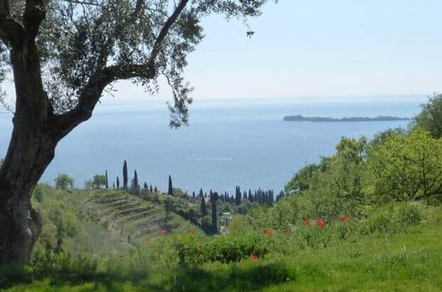 Haus mit Garten kaufen in 25088 Gardone Riviera (Bild 1)