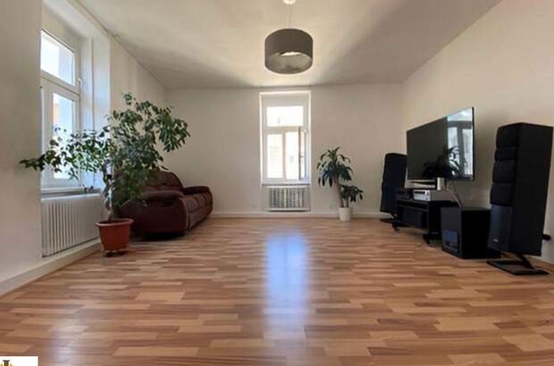 Altbauwohnung kaufen in 1070 Wien (Bild 2)