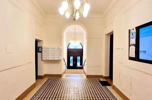 Altbauwohnung kaufen in 1180 Wien (Bild 2)