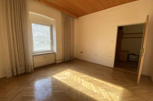 Altbauwohnung mit Balkon kaufen in 8020 Graz (Bild 3)