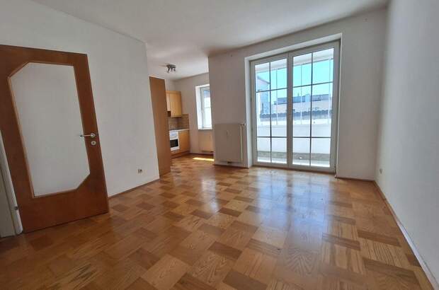 Wohnung mit Balkon mieten in 4910 Ried (Bild 2)