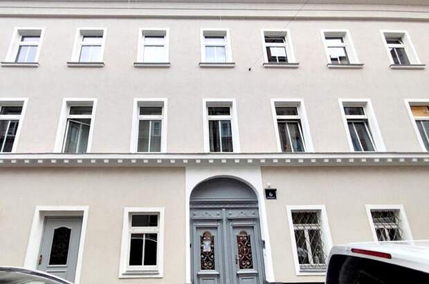 Altbauwohnung mit Balkon kaufen in 1050 Wien (Bild 2)