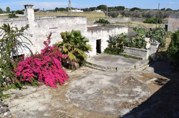 Haus mit Garten kaufen in 73010 Porto Cesareo (Bild 5)