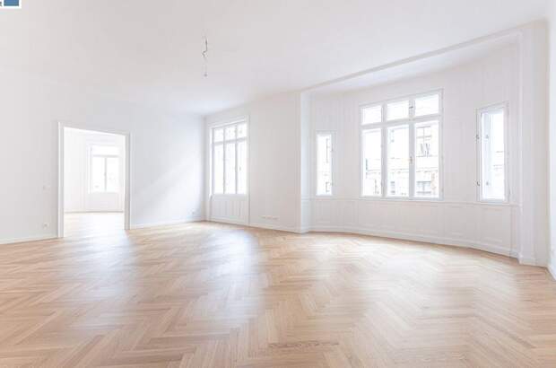 Altbauwohnung mit Balkon mieten in 1080 Wien (Bild 1)