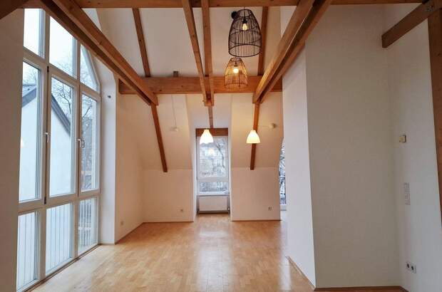 Altbauwohnung mit Balkon mieten in 8010 Graz (Bild 2)