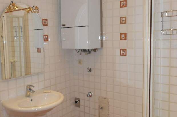 Altbauwohnung mit Balkon mieten in 1080 Wien (Bild 4)