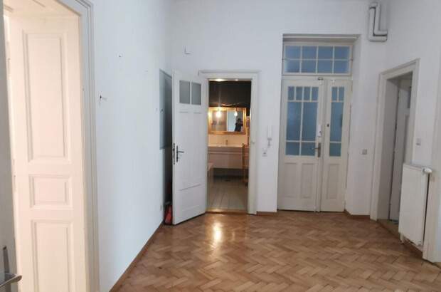 Altbauwohnung mit Balkon mieten in 8010 Graz (Bild 4)