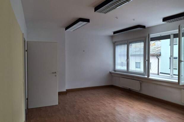 Gewerbeobjekt mieten in 4910 Ried (Bild 1)