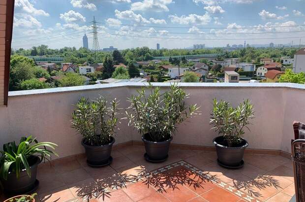 Altbauwohnung mit Balkon kaufen in 1210 Wien (Bild 1)