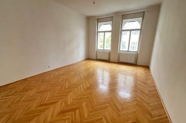 Altbauwohnung mit Balkon mieten in 8010 Graz (Bild 2)