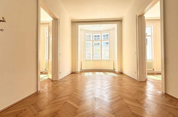 Altbauwohnung mit Balkon mieten in 1040 Wien (Bild 2)