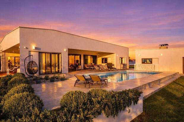 Haus mit Garten kaufen in 23222 Smokovic (Bild 2)