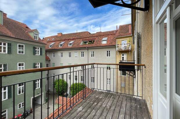 Altbauwohnung mit Balkon mieten in 8010 Graz (Bild 1)