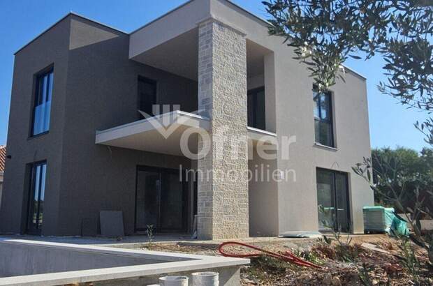 Haus kaufen in 52440 Porec (Bild 2)