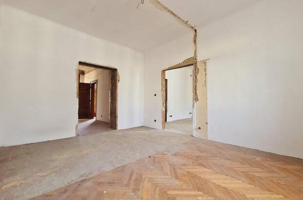 Altbauwohnung mit Balkon kaufen in 1130 Wien (Bild 2)