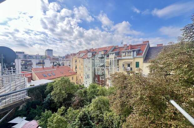 Altbauwohnung mit Balkon mieten in 8010 Graz (Bild 1)