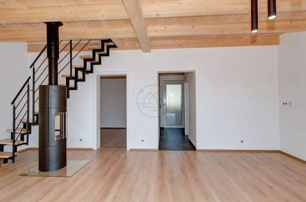 Haus mit Garten kaufen in 38226 Horní Planá (Bild 4)