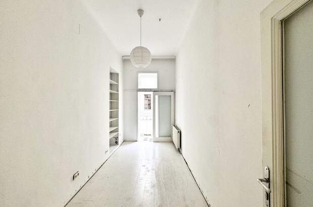 Altbauwohnung mit Balkon kaufen in 1070 Wien (Bild 3)