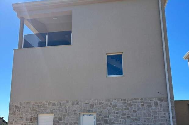 Haus mit Garten kaufen in 524666 Novigrad (Bild 3)