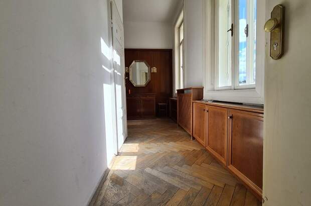 Altbauwohnung mit Balkon kaufen in 1130 Wien (Bild 5)