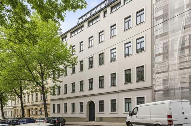 Altbauwohnung mit Balkon kaufen in 1090 Wien (Bild 1)