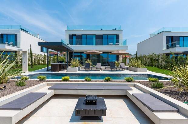 Haus mit Garten kaufen in 52466 Porec (Bild 4)