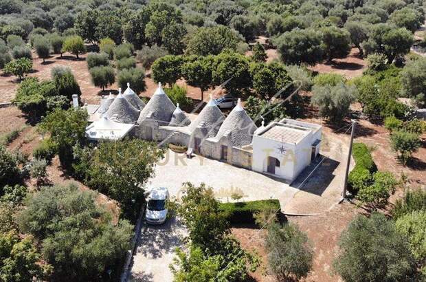 Haus mit Garten kaufen in 72013 Ceglie Messapica (Bild 1)