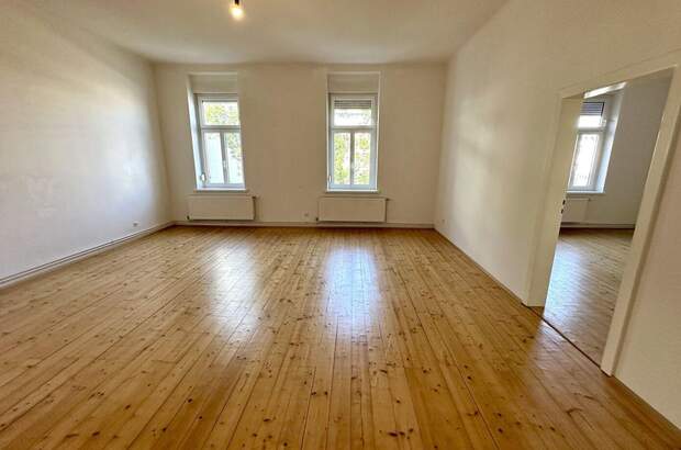 Altbauwohnung mit Balkon mieten in 8010 Graz (Bild 2)