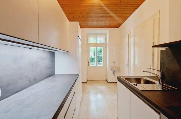 Altbauwohnung mit Balkon mieten in 8010 Graz (Bild 2)