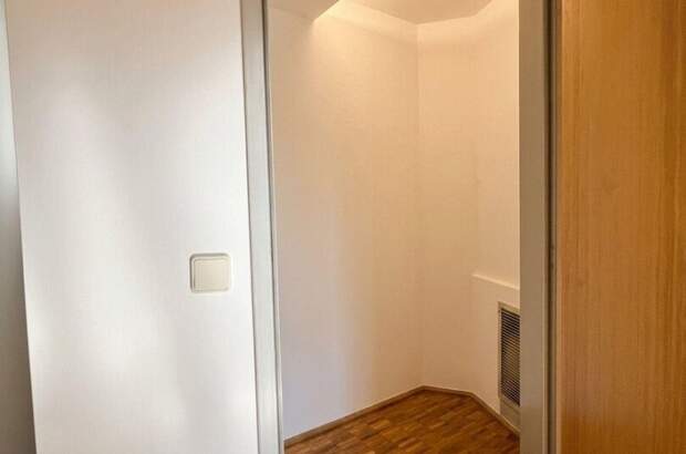 Altbauwohnung mit Balkon mieten in 8010 Graz (Bild 5)