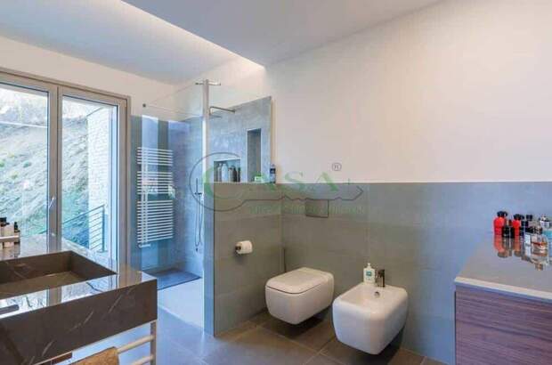 Wohnung mit Balkon kaufen in 20146 Sale Marasino (Bild 4)