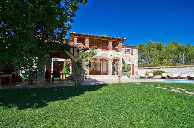 Haus kaufen in 52440 Porec (Bild 2)