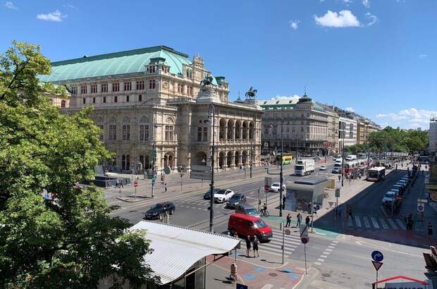 Altbauwohnung mit Balkon mieten in 1010 Wien