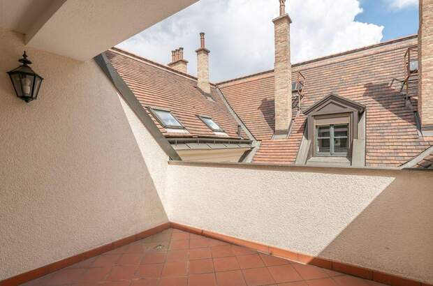 Altbauwohnung mit Balkon mieten in 1010 Wien (Bild 3)